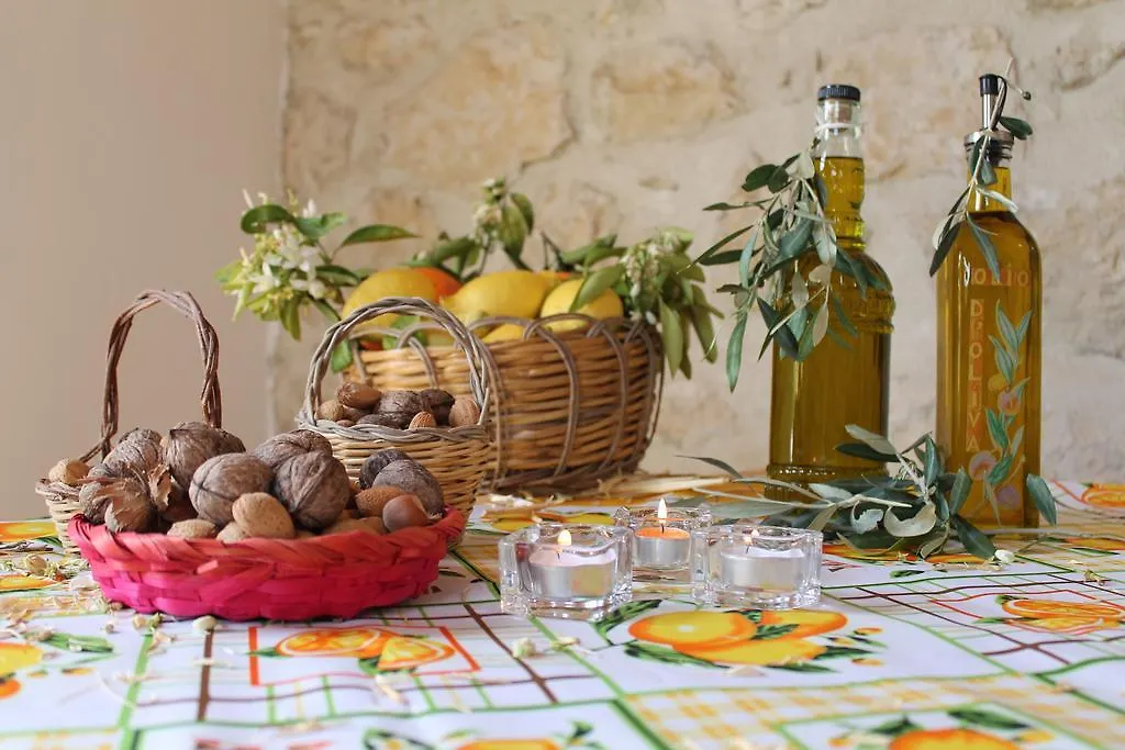 Tenuta Lanza Il Mulino Villa Acquaviva Platani