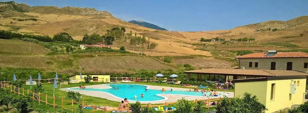 Tenuta Lanza Il Mulino Acquaviva Platani 0*,  Ιταλία