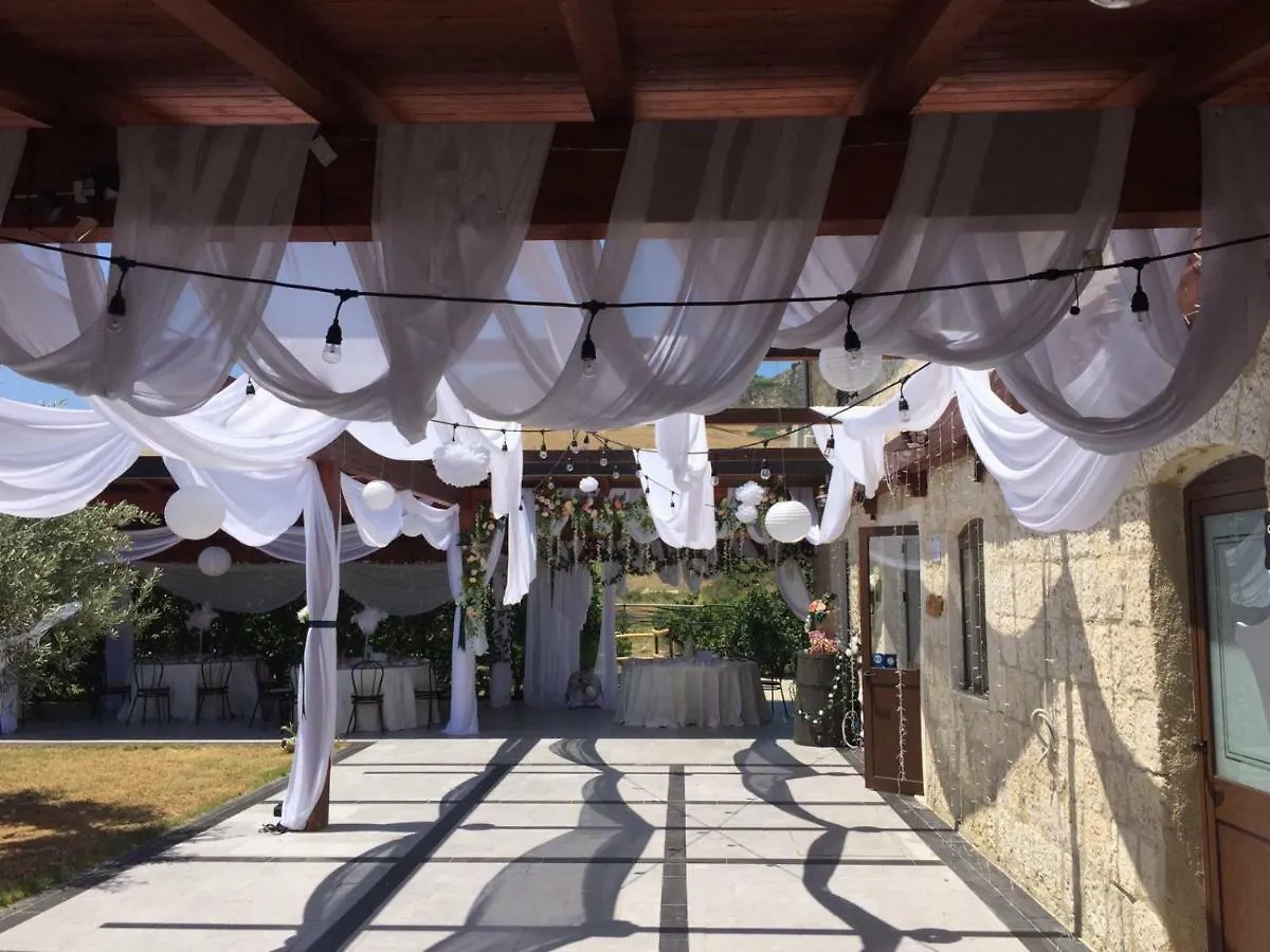 Κατάλυμα σε φάρμα Tenuta Lanza Il Mulino Acquaviva Platani Ιταλία