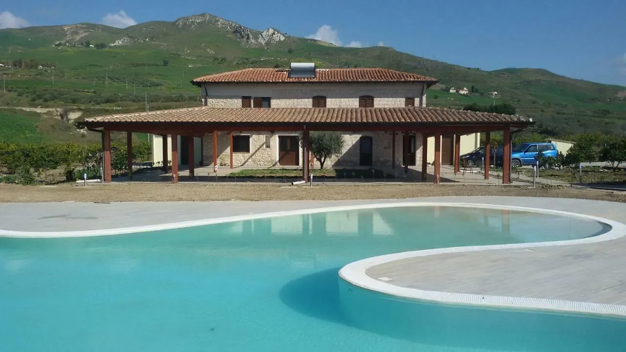 Tenuta Lanza Il Mulino Acquaviva Platani